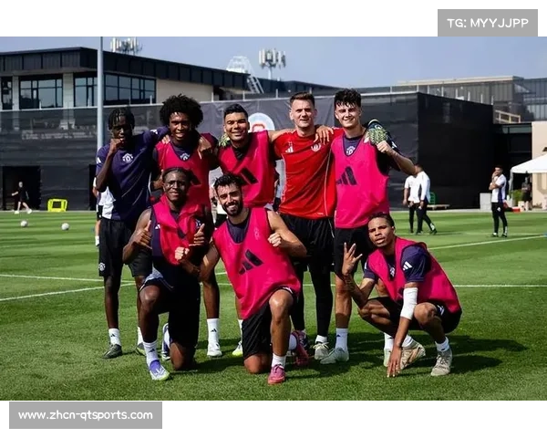 曼联团队合作精神显著提升表现逐渐回升